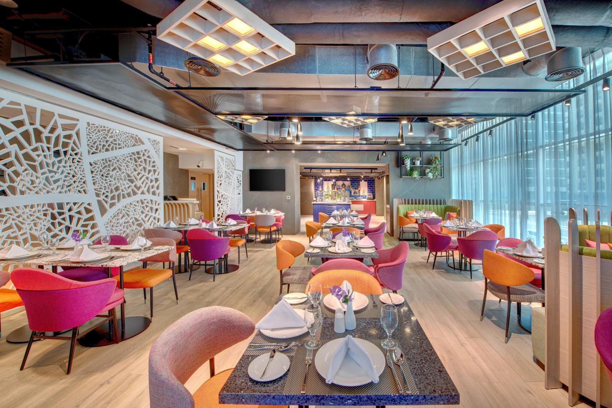 La Quinta By Wyndham Abu Dhabi Al Wahda Otel Dış mekan fotoğraf