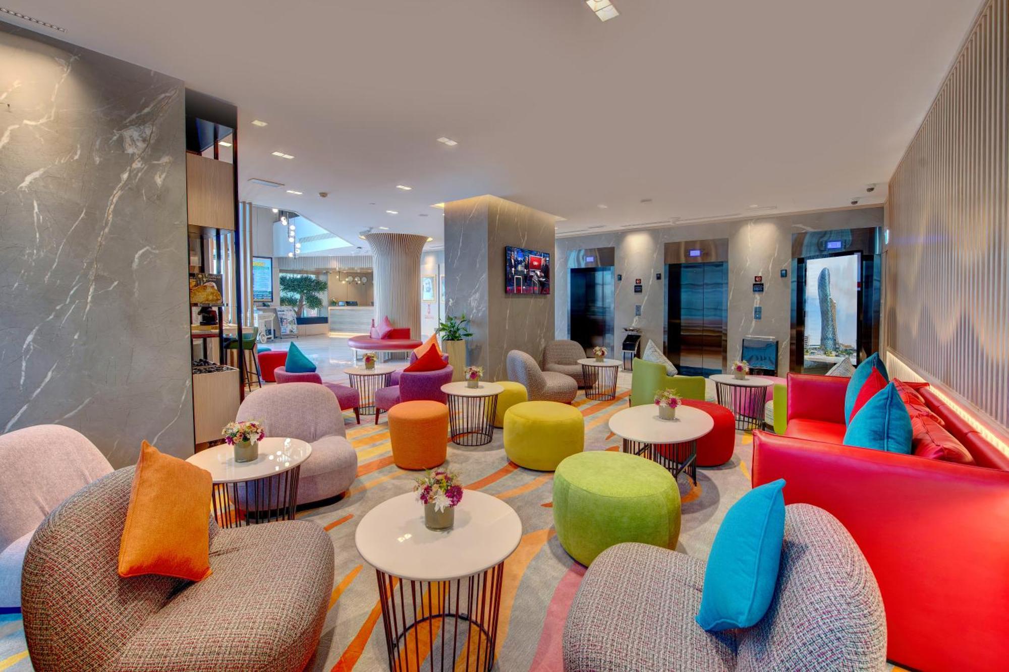 La Quinta By Wyndham Abu Dhabi Al Wahda Otel Dış mekan fotoğraf