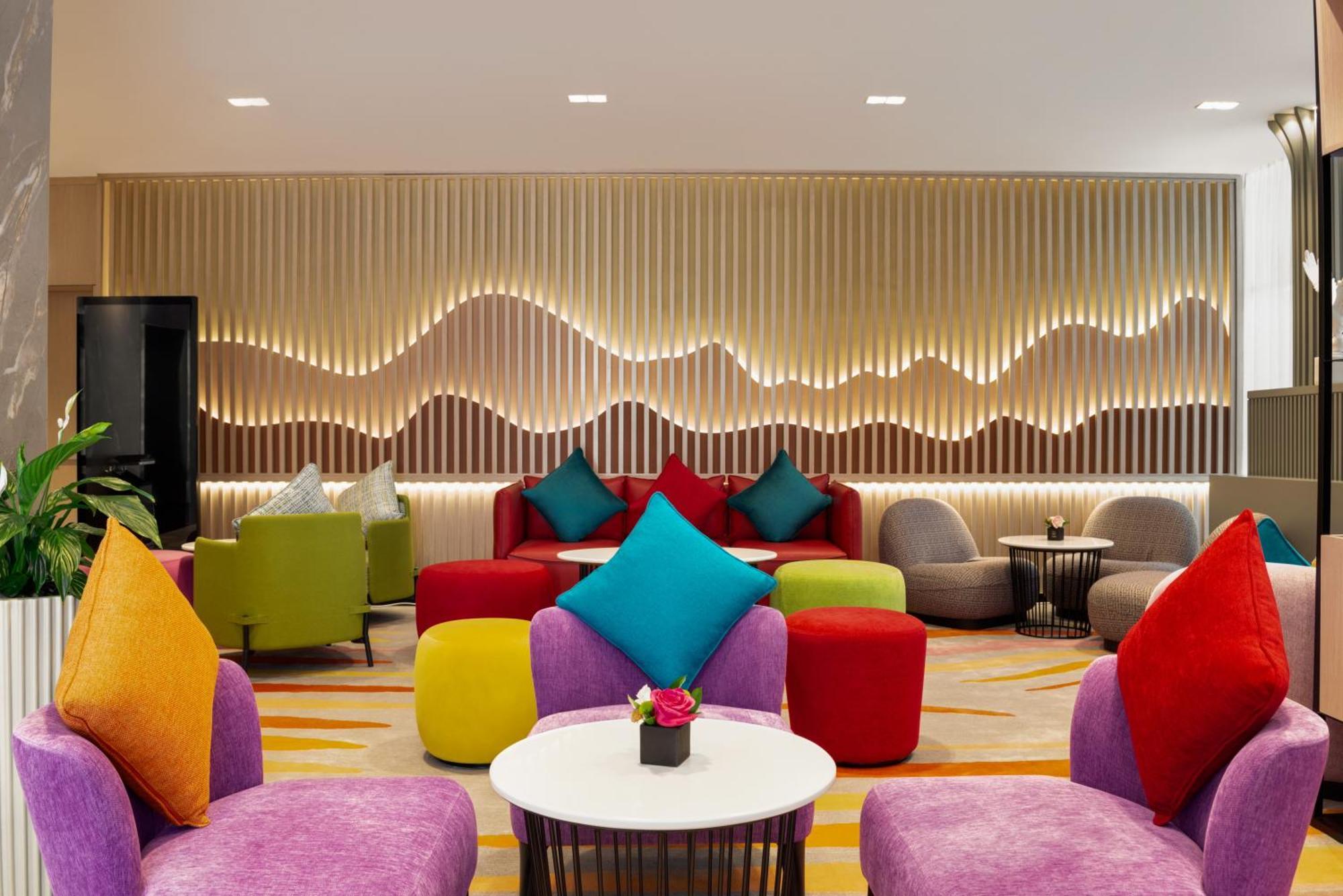 La Quinta By Wyndham Abu Dhabi Al Wahda Otel Dış mekan fotoğraf